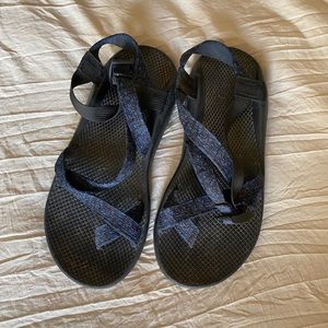 Men’s size 10 Chacos barely worn